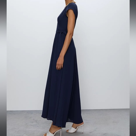 Babaton Aritzia Lexia Dress - Picture 4 of 9